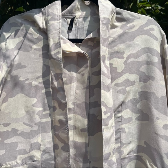 NWT UNRAVEL PROJECT ivory grey silk camo print button up long sleeve shirt - Picture 4 of 9